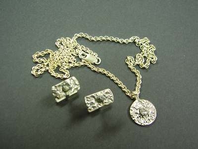 Bild des Schmuckstuecks